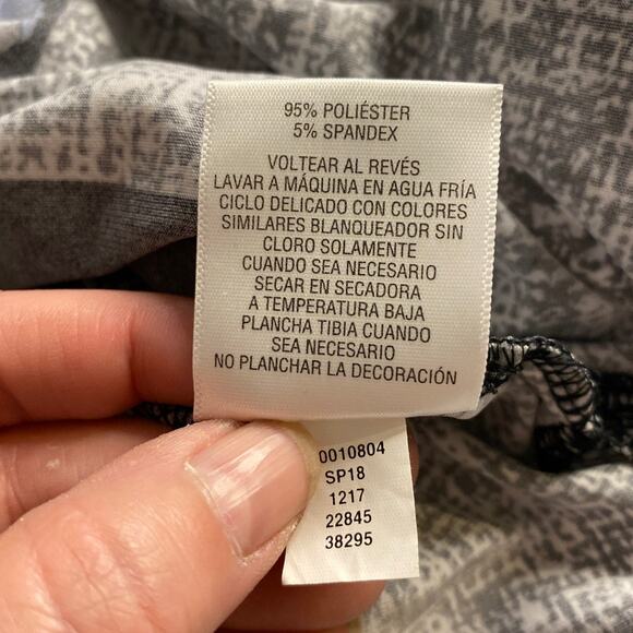 Chic Floral Patchwork Blouse Black Blue JM Collection Woman 0X - Picture 5 of 6